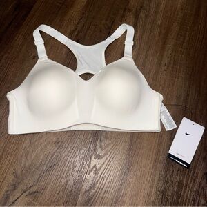 NWT Nike Women’s Training Lined White Sports Bra